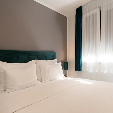 Lux Anya - Private Garden & Garage Space * سبليت
